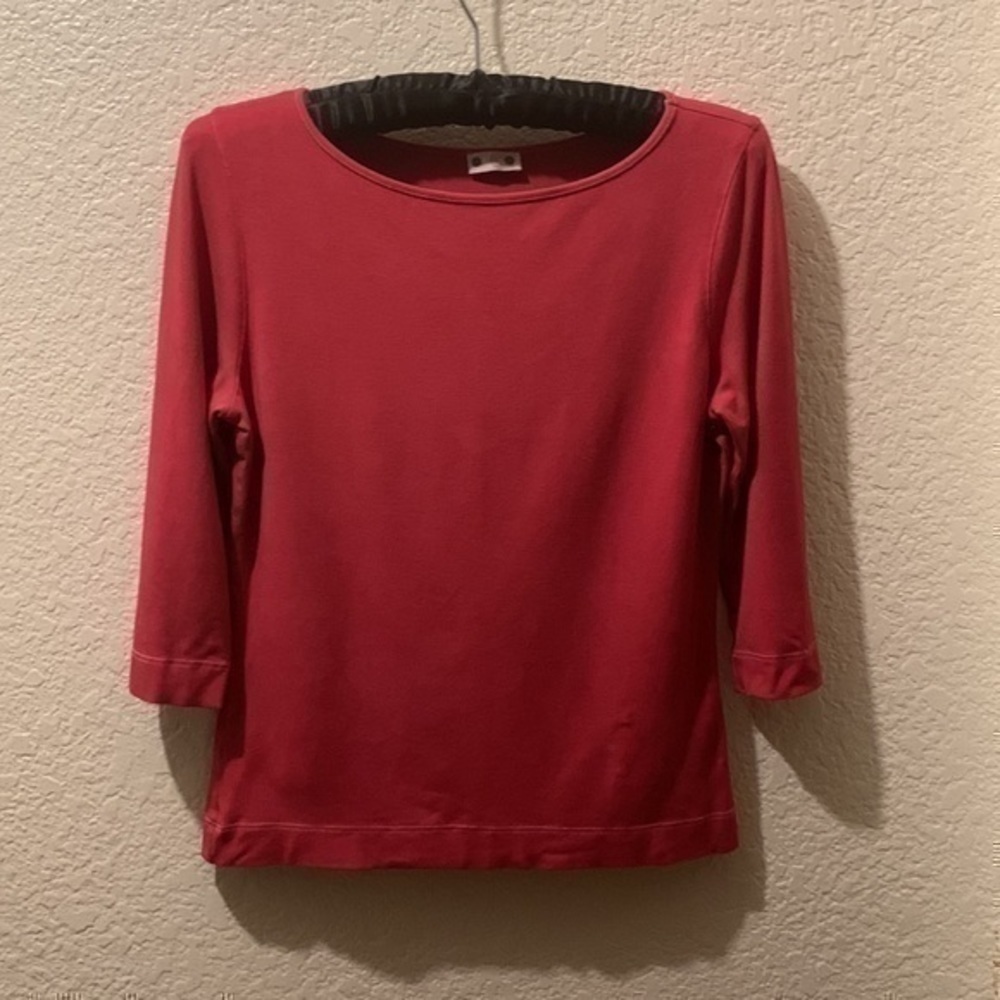 Three Dot top red 3/4 sleeve top - Picture 4 of 8